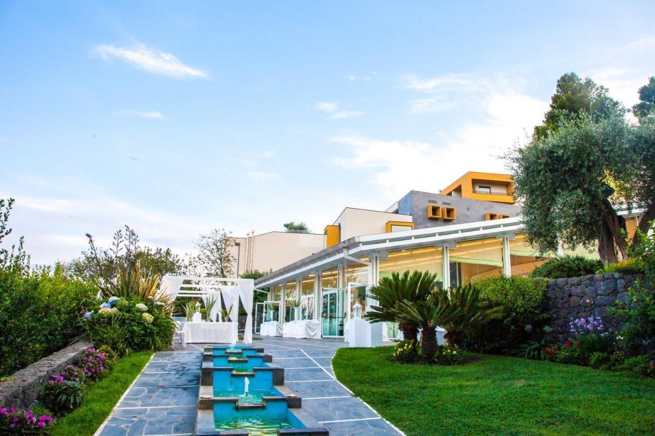 Esperia Palace Hotel & Resort Spa Дзаферана Етнеа Екстериор снимка